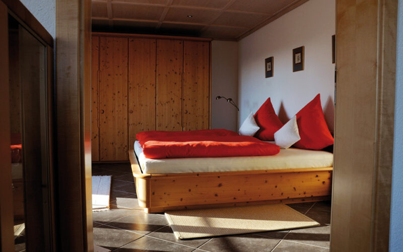 Haus Detail 2-4